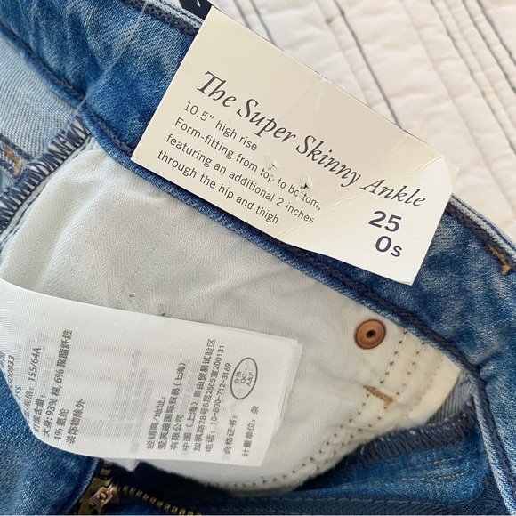 NWT Abercrombie & Fitch Super Skinny Ankle High Rise Distressed Jeans 25 Short - Picture 6 of 7